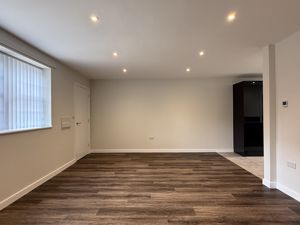 Living area- click for photo gallery